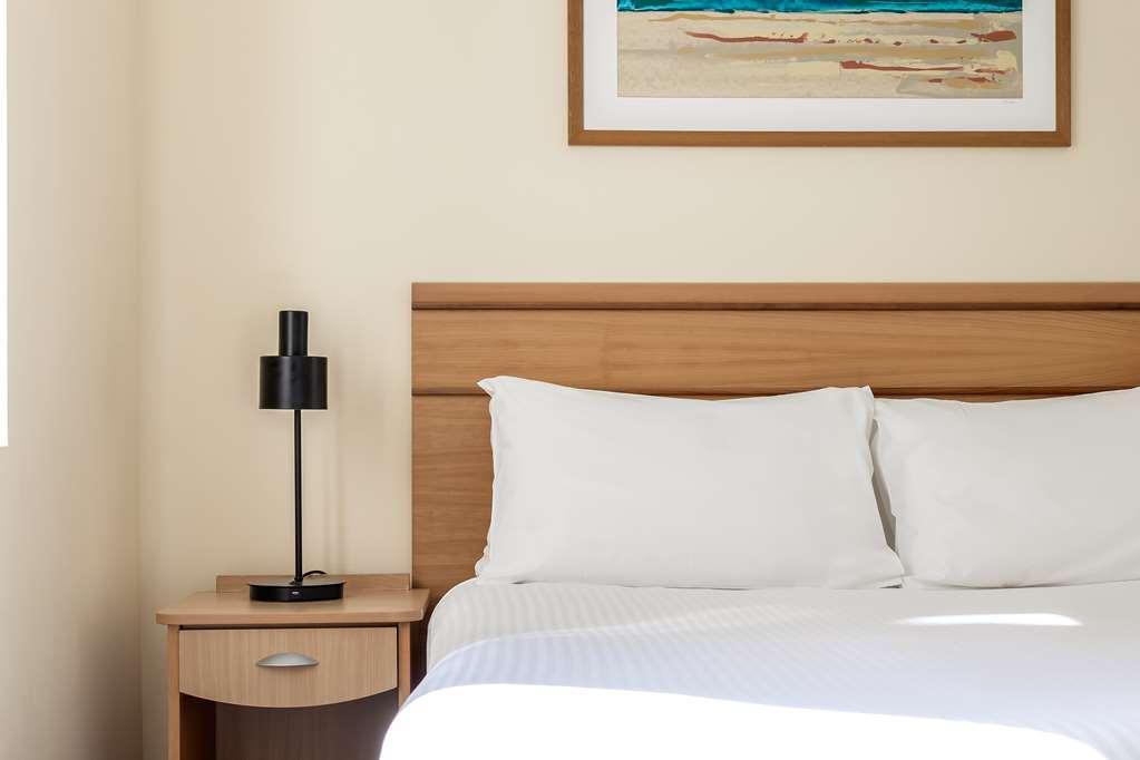 Oaks The Entrance Waterfront Suites Номер фото